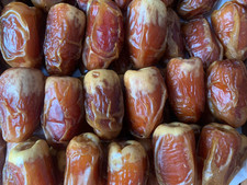 Premium Quality Large  Royal Sagai Dates 1 Kg Pitted