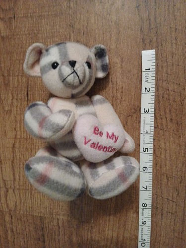 Burberry valentine - 'be, valentine'