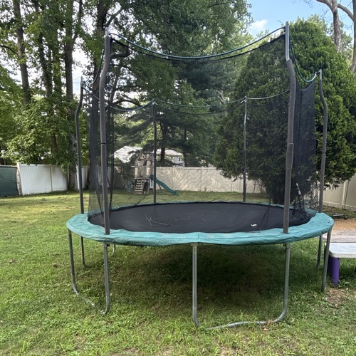 Outdoor round trampoline - trampoline, w/
