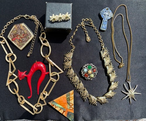 Lot vintages jewellery 4 - of,