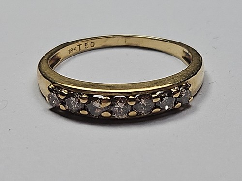 18ct gold diamond - 18ct, ring