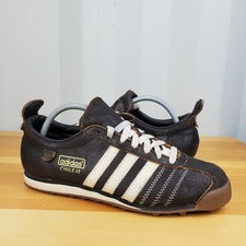 *RARE* UK 8.5 - adidas Chile