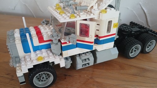 Lego model team highway rig - lego,