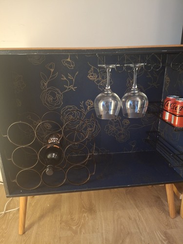 Drinks cabinet - drinks,