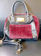 New Ladie's Avon Lipsy Bag Black With Dark Red Panels
