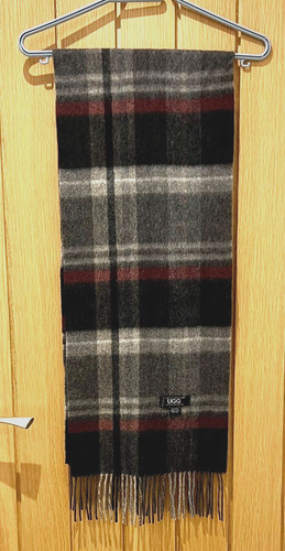 Stunning ugg merino wool scarf - wool,
