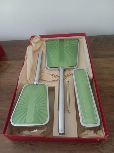 Boxed vintage vanity set - boxed,