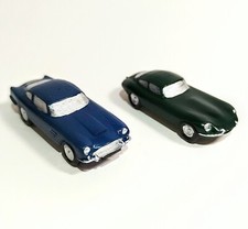 Set of two 3D printed hand