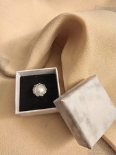 NEW Women Ladies White Pearl