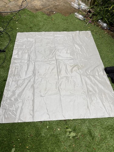 Plastic sheet groundsheet - /,