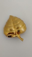 Avon solid perfume Leaf Brooch