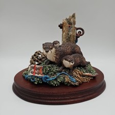 Border fine arts at the waters