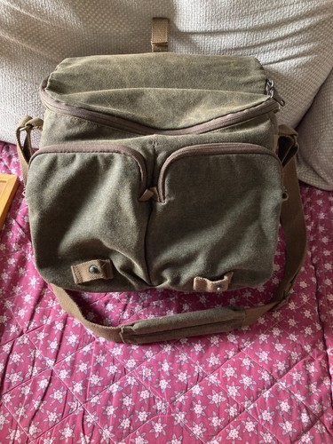 Camera carry shoulder - , '