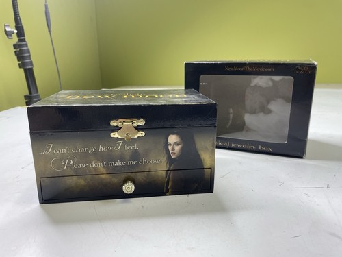 Twilight saga new moon - saga,