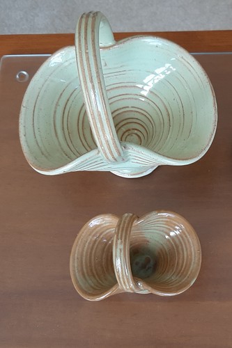 Burton studio pottery - r,