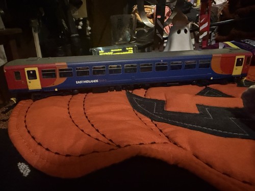 Hornby r2792 class 153 dcc - 153,