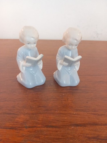 Metzler ortloff kneeling girls - ortloff,