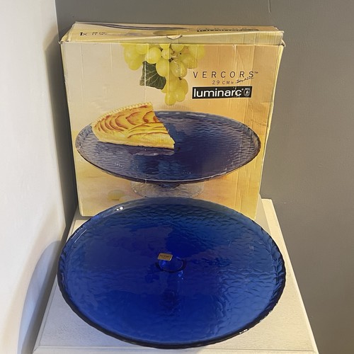 Vintage luminarc cake stand - luminarc,
