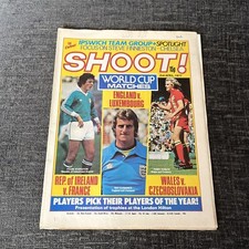 Shoot Magazine 2 Apr 1977 Ipswich Town Steve Finnieston Ian Gillard Jeff Clarke