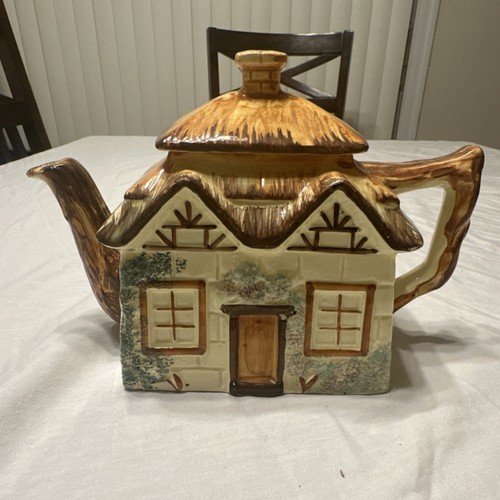 Vtg keele street pottery - vtg,