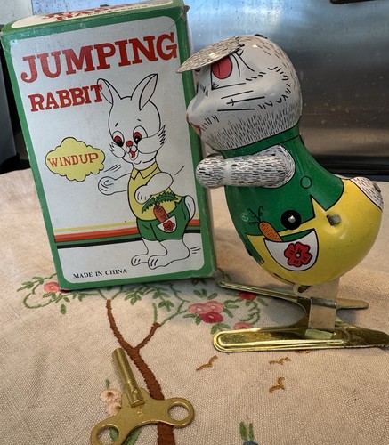 Jumping rabbit tin - rabbit, wind