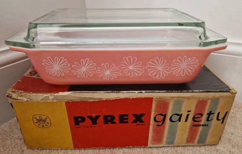 Vintage pyrex gaiety pink - pyrex,