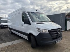 2022 (72) Mercedes-Benz