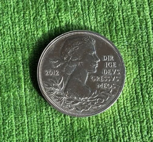 2012 coin queen elizabeth - £5,