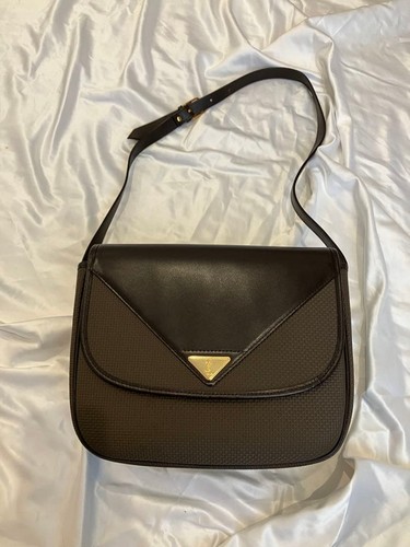 Yves saint laurent - saint,
