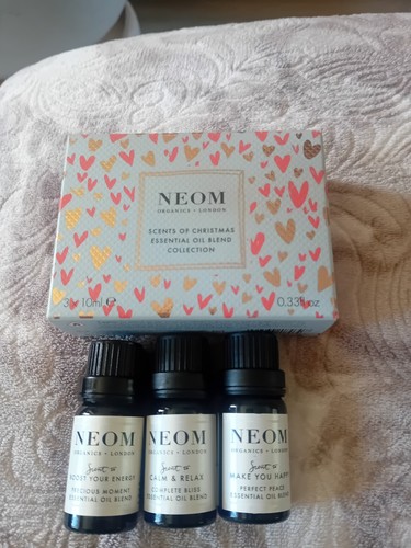 Neom scents christmas - scents, of