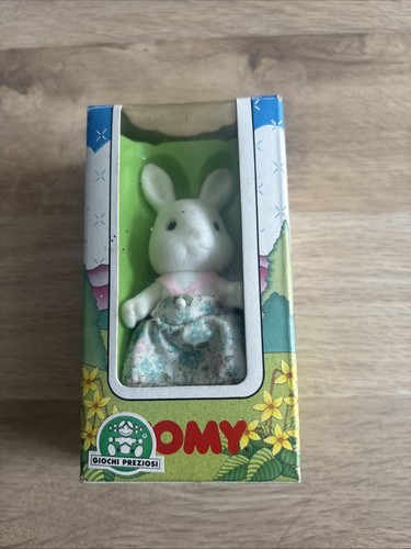 Sylvanian families white - families,