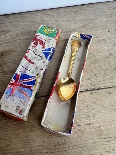 Vintage boxed gold - boxed, metal