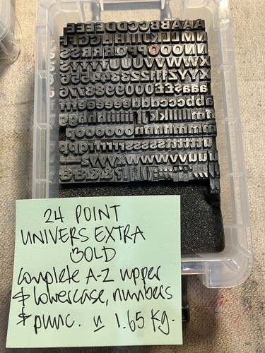 Point univers extra bold - 24,
