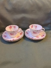 Aynsley 2 Cups 4 Saucers  -