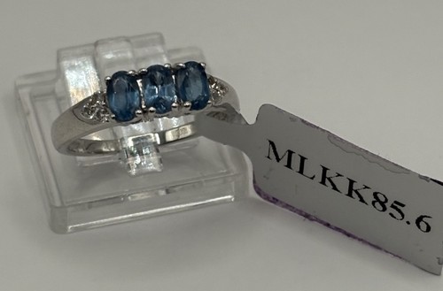 Orissa kyanite white - kyanite, topaz