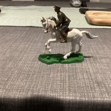 Britains Horse and Rider Model 2077 Military Showjumper no box 