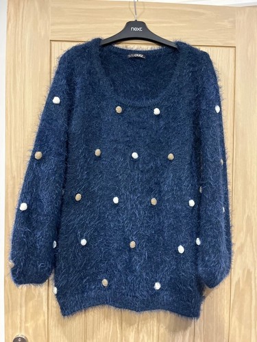 Quiz blue fluffy pom - quiz,