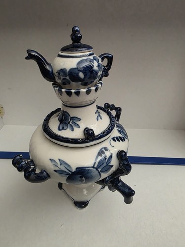 Vintage gzhel russisn samovar - gzhel,