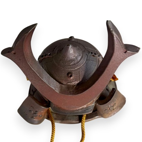 Bizen pottery statue kabuto - bizen,