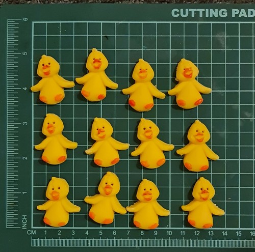 Easter chicks edible cake - 1,