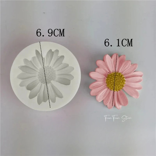 Daisy scented candle - scented,