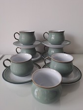Set of 6 cups & saucers and a