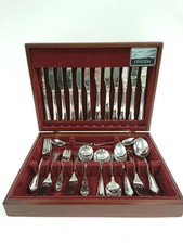 Oneida Silverplate Cutlery Set in Wooden Box - 50 Piece Bundle Collectible 