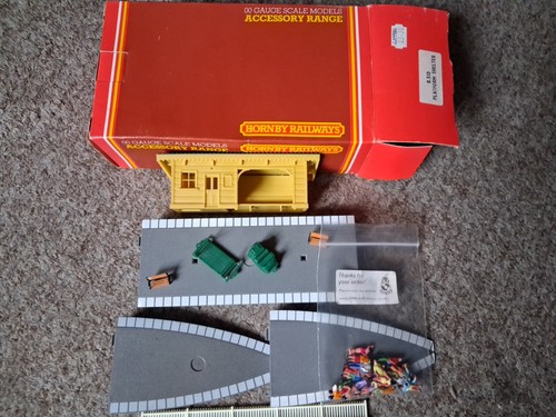 Hornby r510 station halt - hornby,