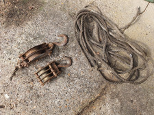 VINTAGE PULLEY BLOCKS AND ROPE