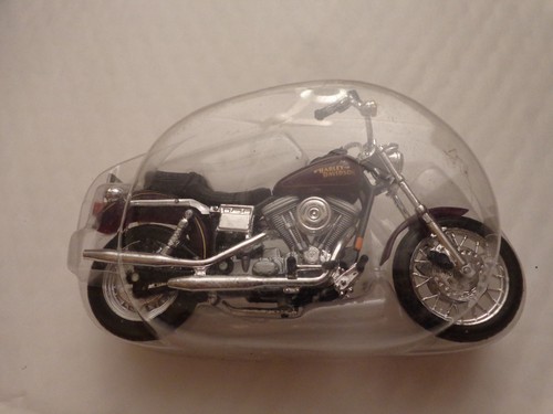 New maisto 1999 fxdl - 1/18,