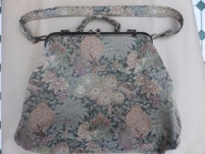 Vintage 'Carpet Bags of Rougham' 'Floral/Nature' Tapestry Carpet Bag, Lge size.