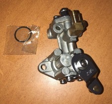 115HP 140HP Suzuki Outboard Oil Pump Assembly DT115 DT140 (1 Outlet 1 Inlet)