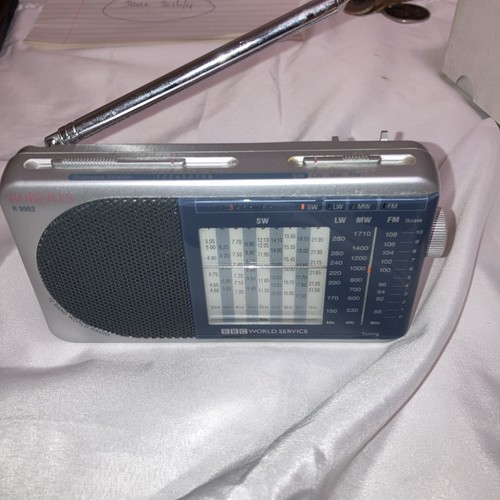 Roberts r9962 portable world - roberts,