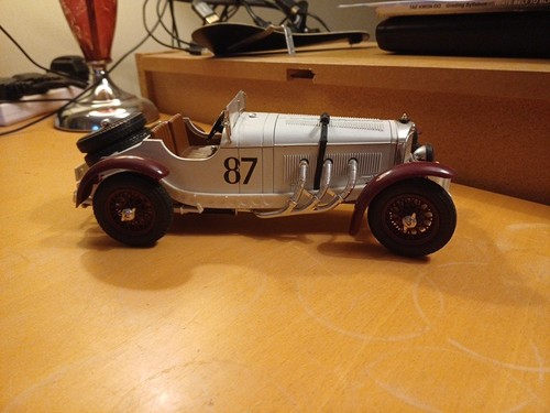 Burago scale diecast - scale,
